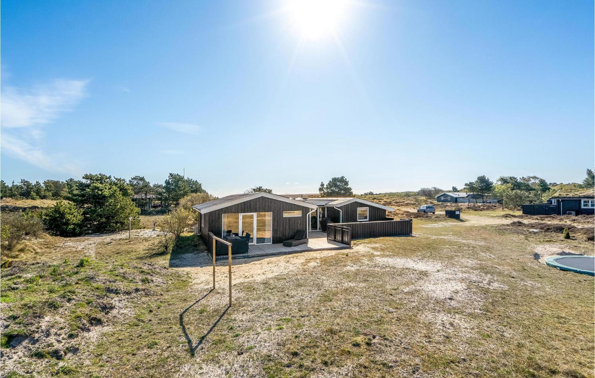 Stunning Home In Fano With House A Panoramic View ภายนอก รูปภาพ